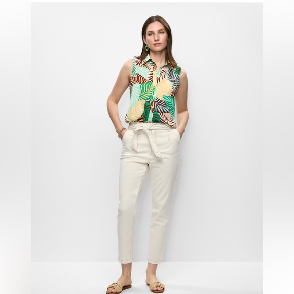 Tie-Waist Tapered Jeans 12 - Picture 11 of 11